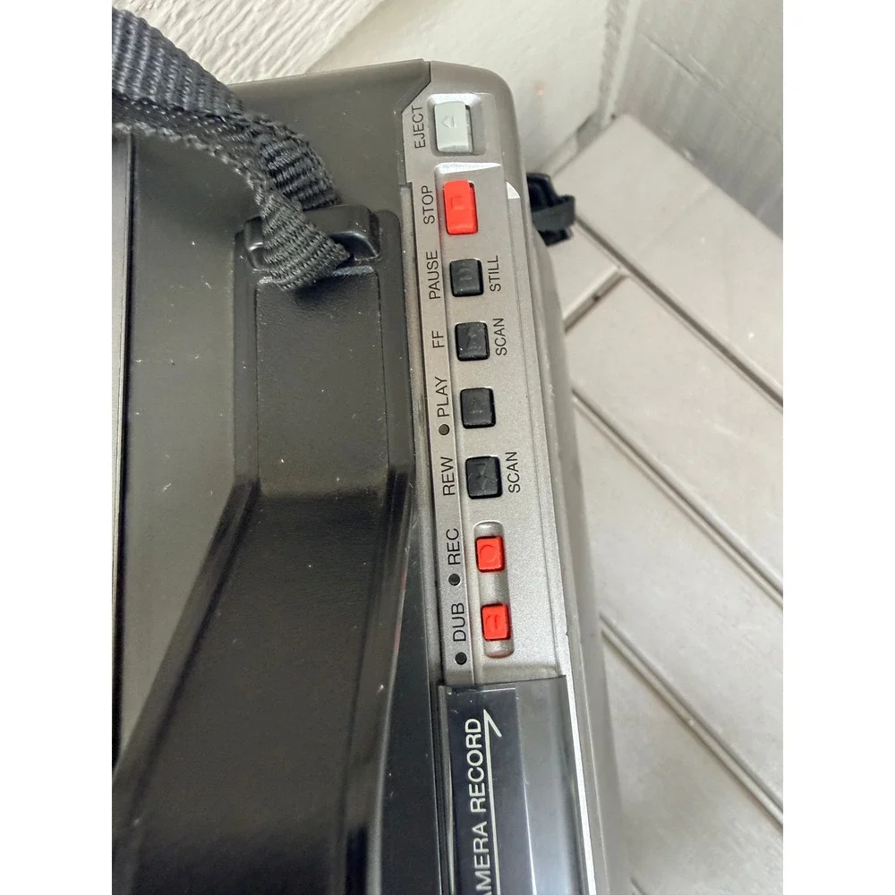 GE VHS Camcorder CG-9810 HQ Movie Video System with Case and Manual Vintage